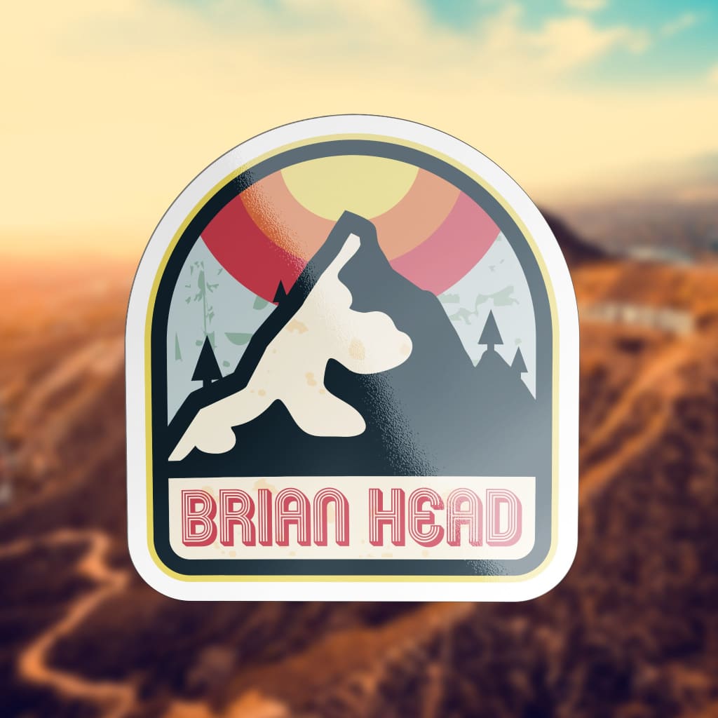 596 - Retro Mountain Badge